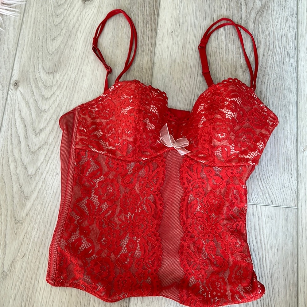 Btempt'd red corset top S